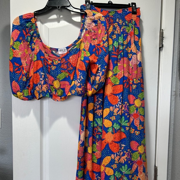 Floral Set - Picture 1 of 1